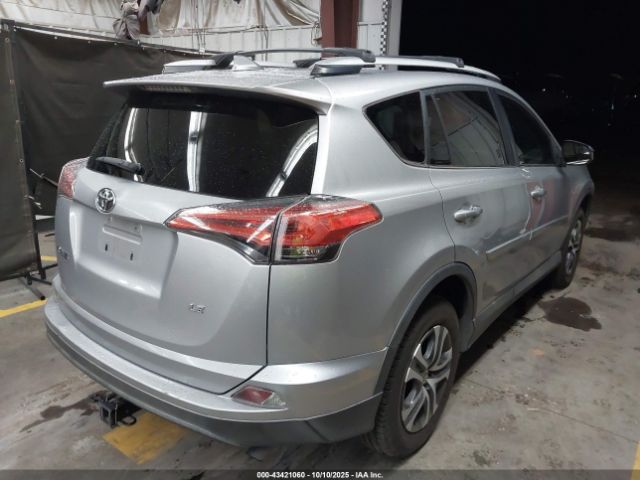 Toyota RAV4 Le Image 3