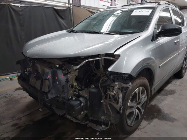 Toyota RAV4 Le Image 6