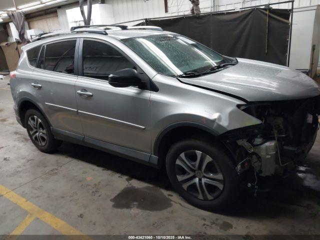 Toyota RAV4 Le Image 13