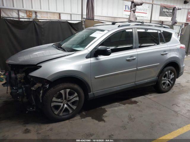 Toyota RAV4 Le Image 14