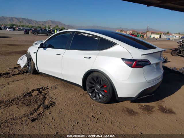Tesla Model Y Performance Dual Motor All-wheel Drive Image 3