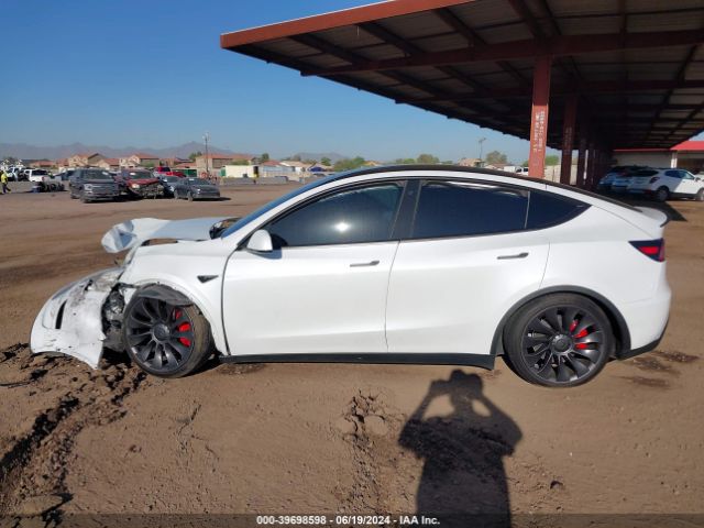 Tesla Model Y Performance Dual Motor All-wheel Drive Image 16