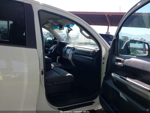 Toyota Tundra Sr5 5.7l V8 Image 3