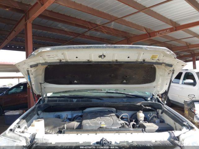 Toyota Tundra Sr5 5.7l V8 Image 2