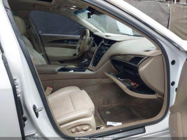 Cadillac CTS Luxury Image 6