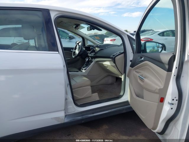 Ford C-MAX Hybrid Sel Image 2