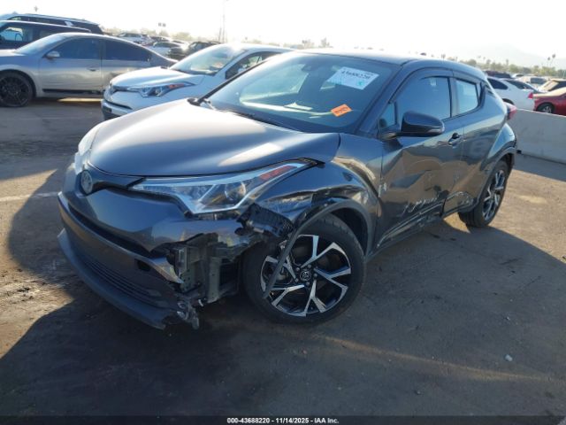 Toyota C-HR Xle Premium Image 6