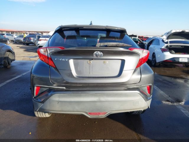 Toyota C-HR Xle Premium Image 13