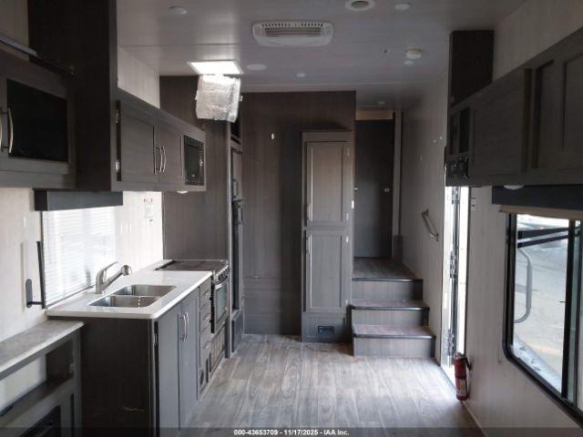 Genesis Wanderer Image 10