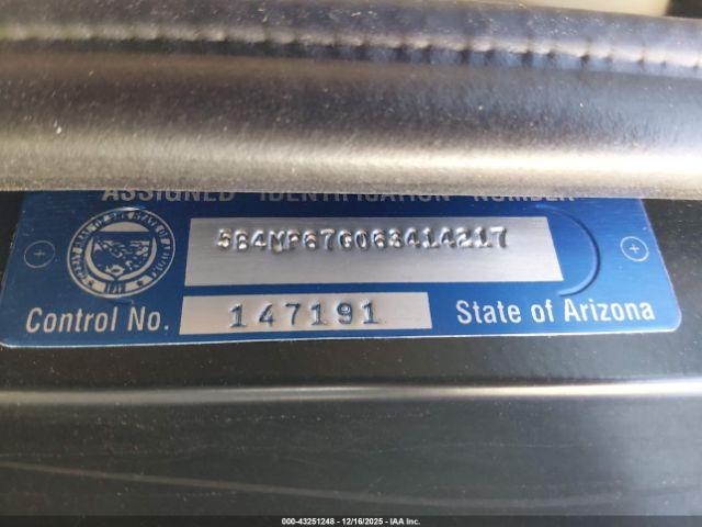 Workhorse Custom Cha Motorhome Chassis W22 Image 7