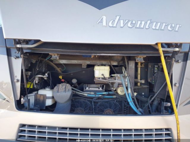 Workhorse Custom Cha Motorhome Chassis W22 Image 8