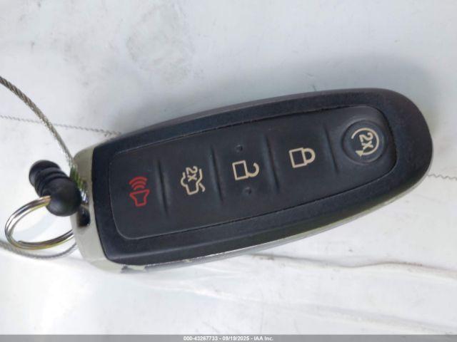 Ford Explorer Limited Image 7