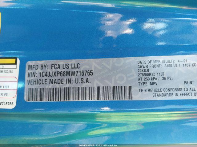 Jeep Wrangler Unlimited Sahara 4x4 Image 2