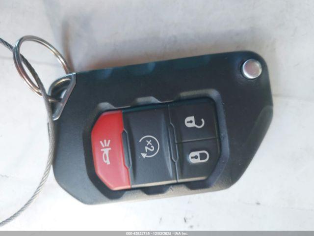 Jeep Wrangler Unlimited Sahara 4x4 Image 19