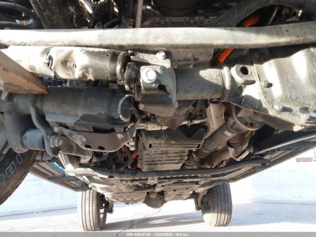 Jeep Wrangler Unlimited Sahara 4x4 Image 11