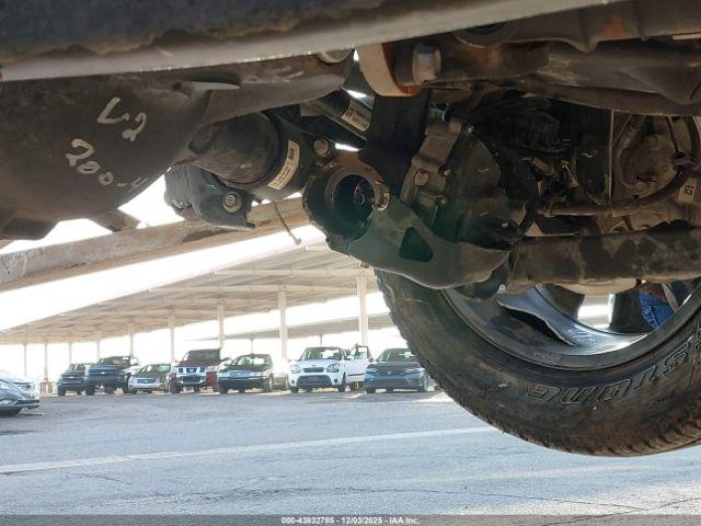 Jeep Wrangler Unlimited Sahara 4x4 Image 4