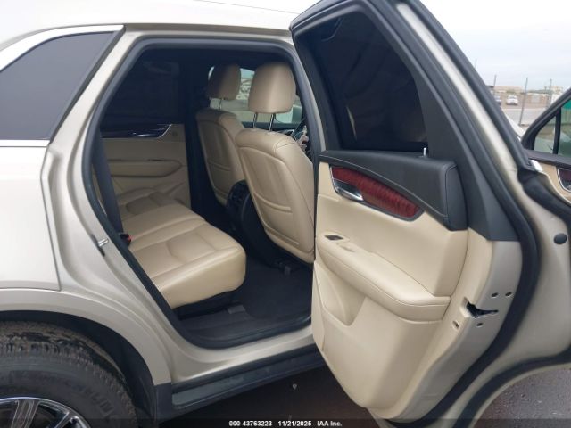 Cadillac XT5 Luxury Image 8