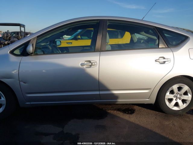 Toyota Prius Image 16