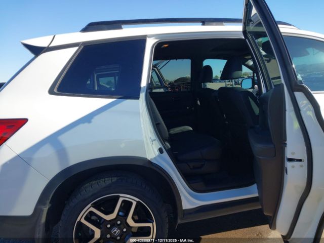 Honda Passport Awd Elite Image 4