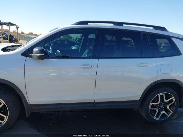 Honda Passport Awd Elite Image 14