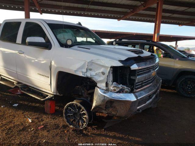 Chevrolet Silverado 2500 Lt Image 6