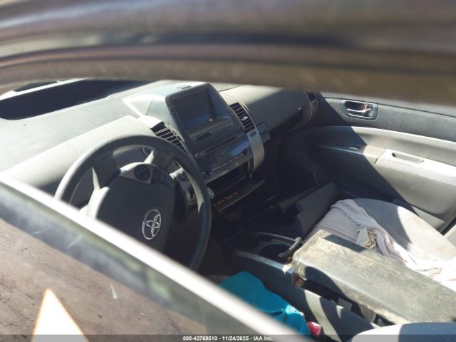 Toyota Prius Image 11