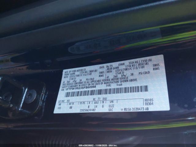 Ford F-150 Raptor Image 12