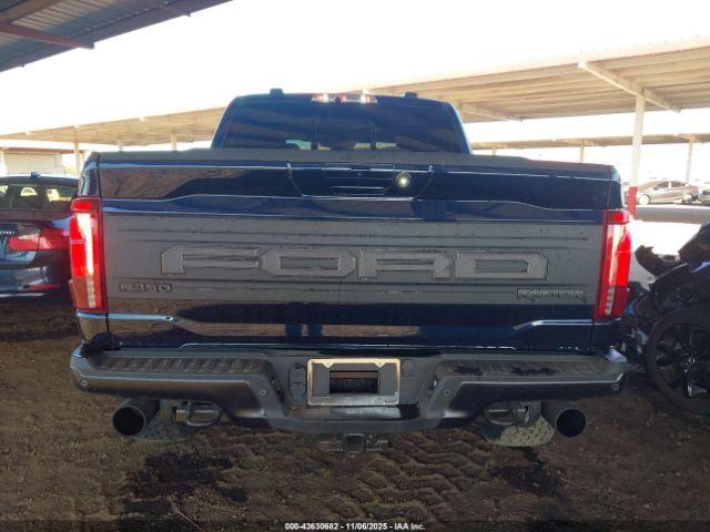 Ford F-150 Raptor Image 15