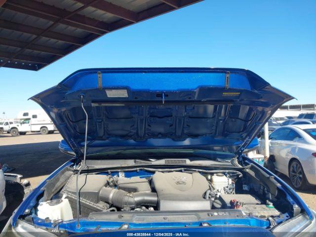 Toyota Tacoma Trd Off Road Image 17