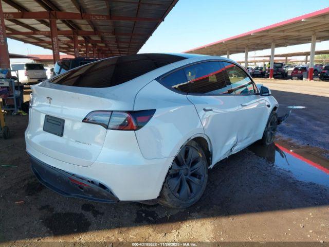 Tesla Model Y Long Range Dual Motor All-wheel Drive Image 13