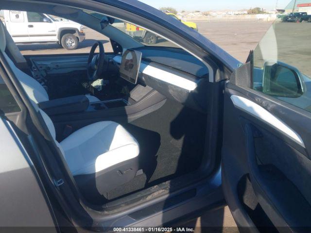 Tesla Model Y Long Range Dual Motor All-wheel Drive Image 7