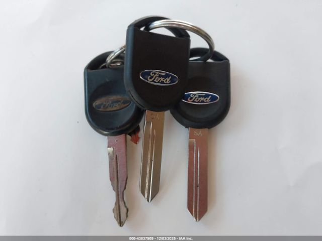 Ford Explorer Image 4