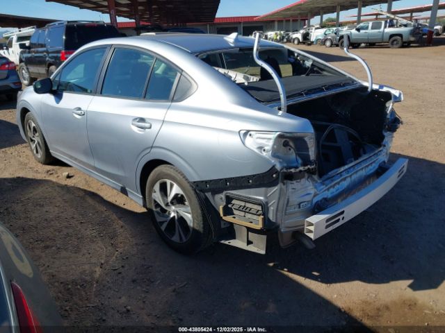 Subaru Legacy Image 16