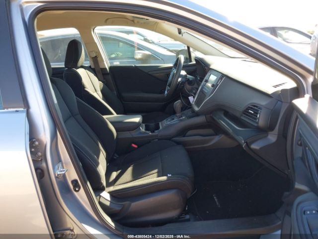 Subaru Legacy Image 2