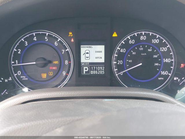 INFINITI G37 Journey Image 7