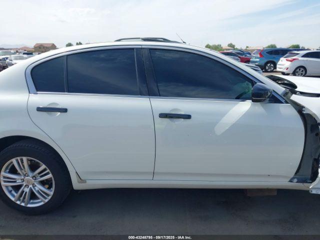 INFINITI G37 Journey Image 9