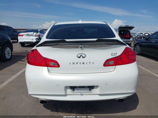 INFINITI G37 Journey Image 13