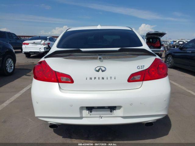 INFINITI G37 Journey Image 13