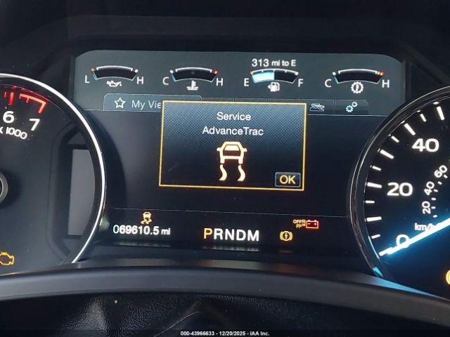 Ford F-150 Lariat Image 11