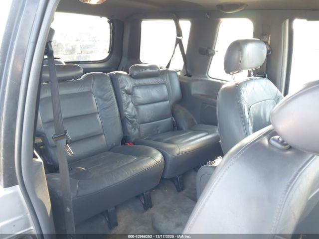 Ford Explorer Image 5