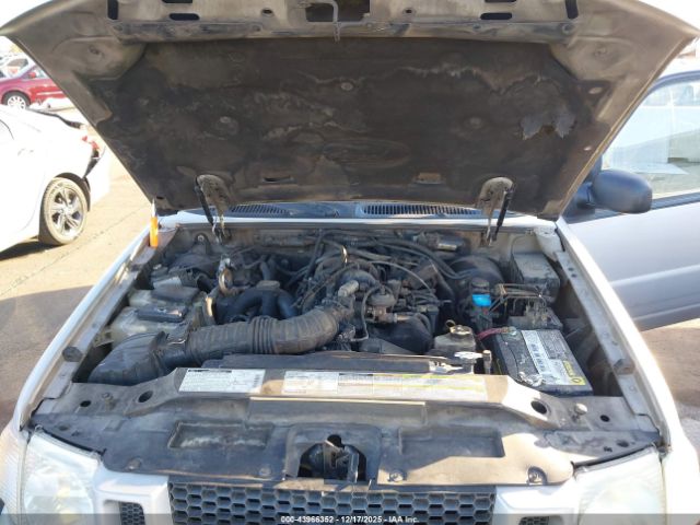 Ford Explorer Image 7