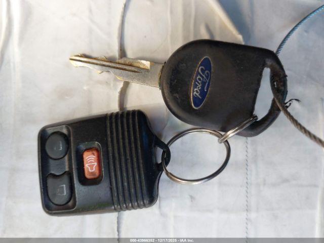 Ford Explorer Image 14