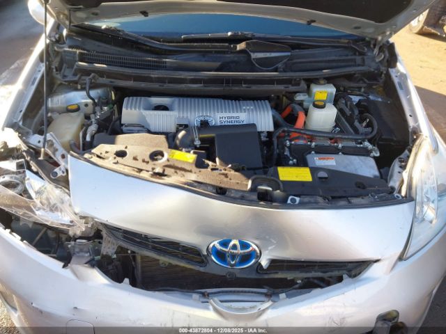 Toyota Prius Two Image 7