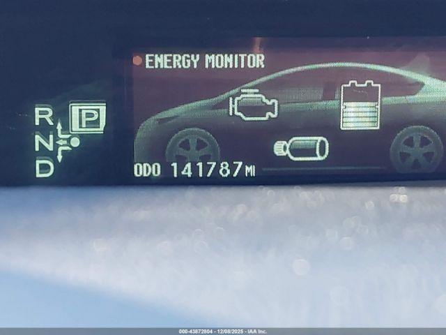 Toyota Prius Two Image 8