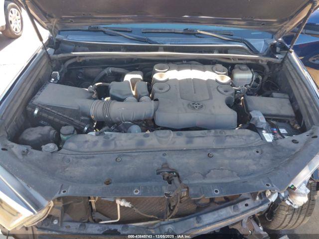 Toyota 4Runner Limited Image 16