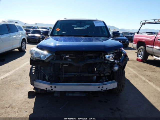 Toyota 4Runner Limited Image 3