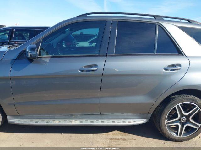 Mercedes-Benz GLE Image 14