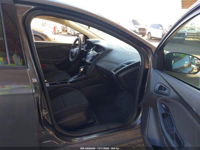 Ford Focus S Image 8