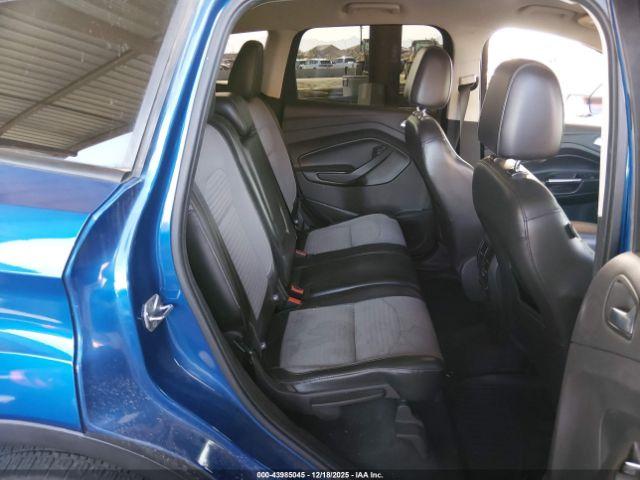 Ford Escape Titanium Image 3