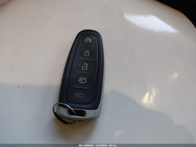 Ford Escape Titanium Image 7